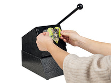 Laden Sie das Bild in den Galerie-Viewer, Fotostanze im Herzformat mit ausgestanztem Beispielfoto