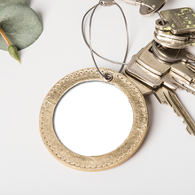 Laden Sie das Bild in den Galerie-Viewer, nelopii freigestellt als Beispiel am Schlüsselanhänger