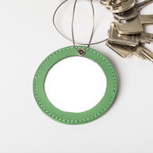 Laden Sie das Bild in den Galerie-Viewer, nelopii freigestellt als Beispiel am Schlüsselanhänger