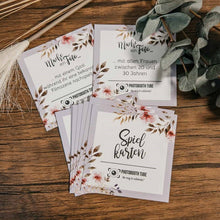 Laden Sie das Bild in den Galerie-Viewer, Spielkarten Fotobox Rosa florares Design.