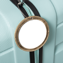 Laden Sie das Bild in den Galerie-Viewer, nelopii groß als Beispielbild an einem Koffer. kann individuell mit text oder einem Bild personalisiert werden