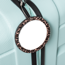 Laden Sie das Bild in den Galerie-Viewer, nelopii groß als Beispielbild an einem Koffer. kann individuell mit text oder einem Bild personalisiert werden