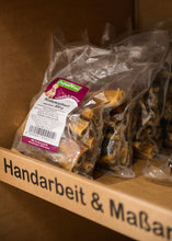 Laden Sie das Bild in den Galerie-Viewer, Kostenloser Beratungstermin Hundefutter &amp; Leckerlies / Allmersbach im Tal
