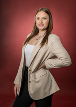 Laden Sie das Bild in den Galerie-Viewer, Bewerbungsshooting BB Fotostudio Allmersbach im Tal

