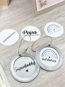 Beispielfoto kleiner runder Nelopii mit dem Text "Bst das ever", Superdaddy. nelopii klein Silber